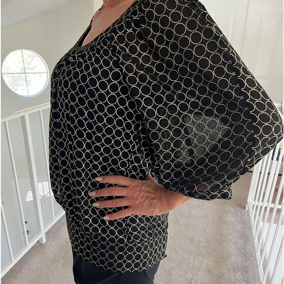 GUESS top - gorgeous, please look at closeup photos - Picture 1 of 14